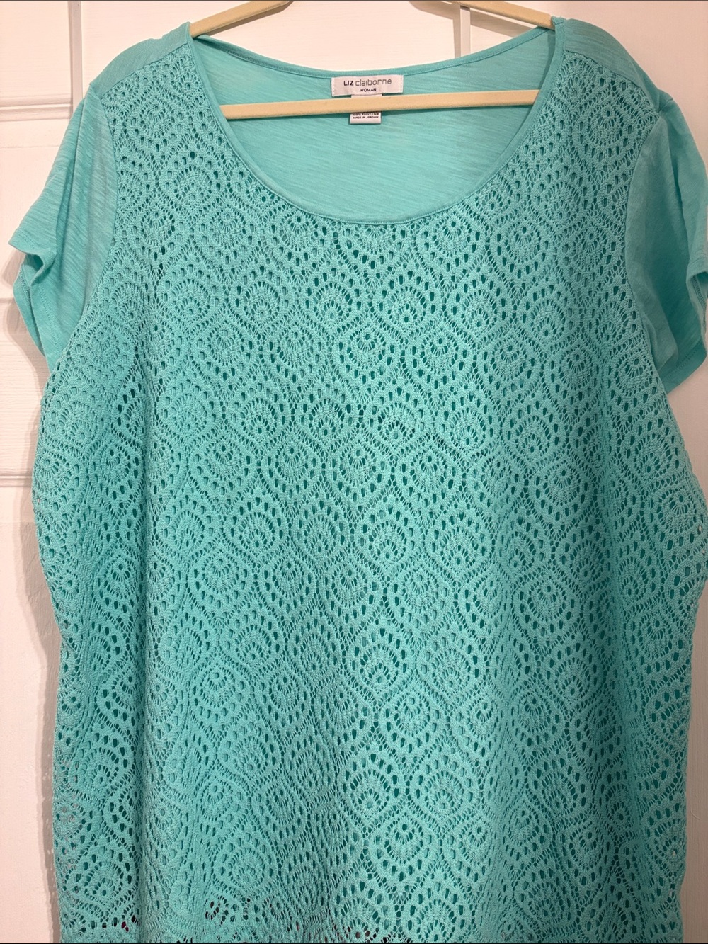 Liz Claiborne Aqua Mint Green Crochet Front Short Sleeve Tunic PtP 28 Length 29